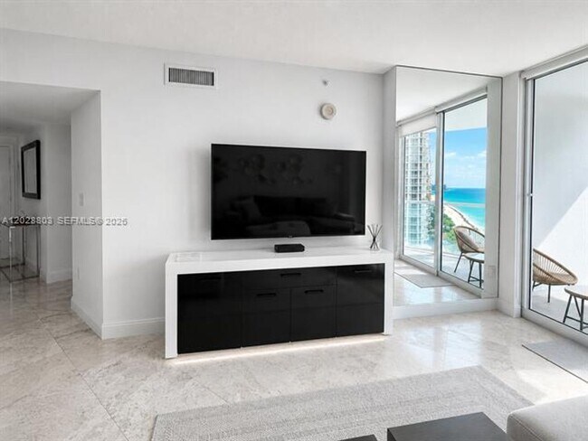 Building Photo - 16699 Collins Ave