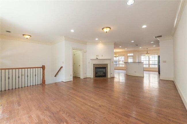 Building Photo - 2771 Durham Dr NE