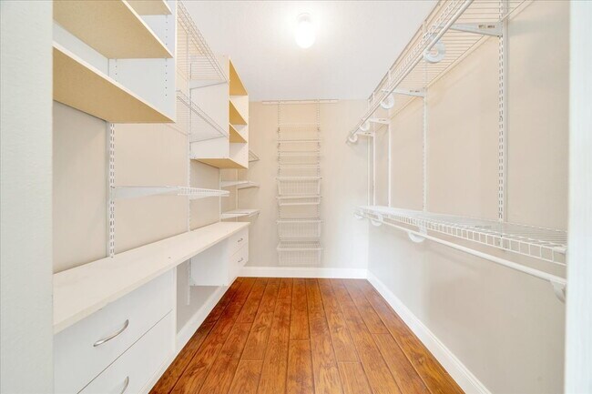 Building Photo - Spacious 3-Bed, 2-Bath Home for Rent in SW...