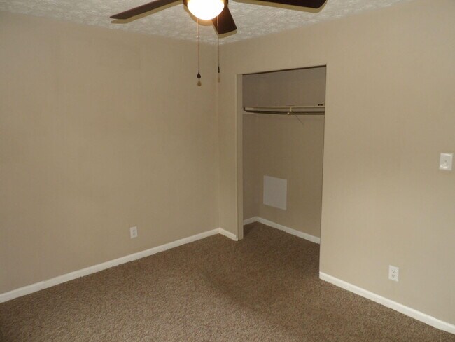 Building Photo - 218 Centennial Dr