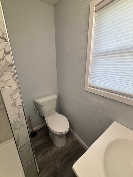 Building Photo - 620 S Rowley St