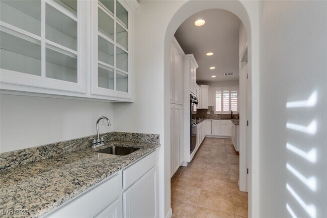 Building Photo - 8676 Moreno Mountain Ave