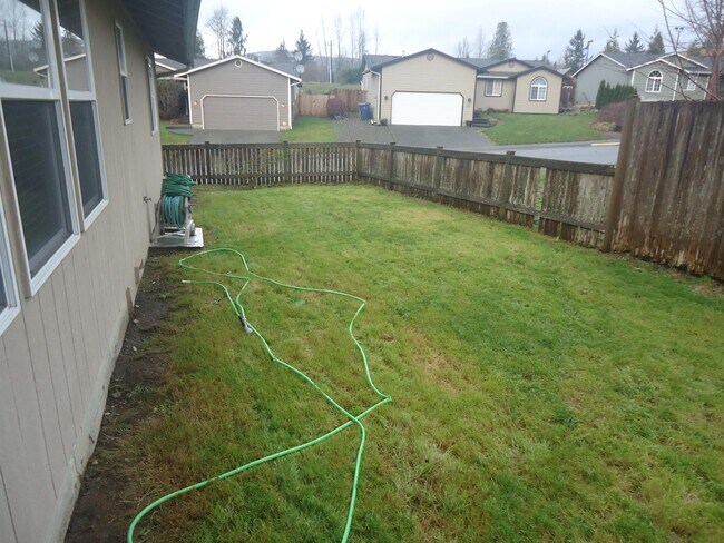 Building Photo - 211 Noble Way