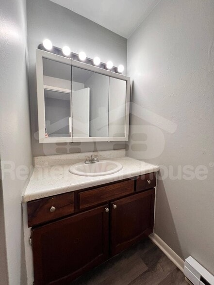 Building Photo - 3419 1st St