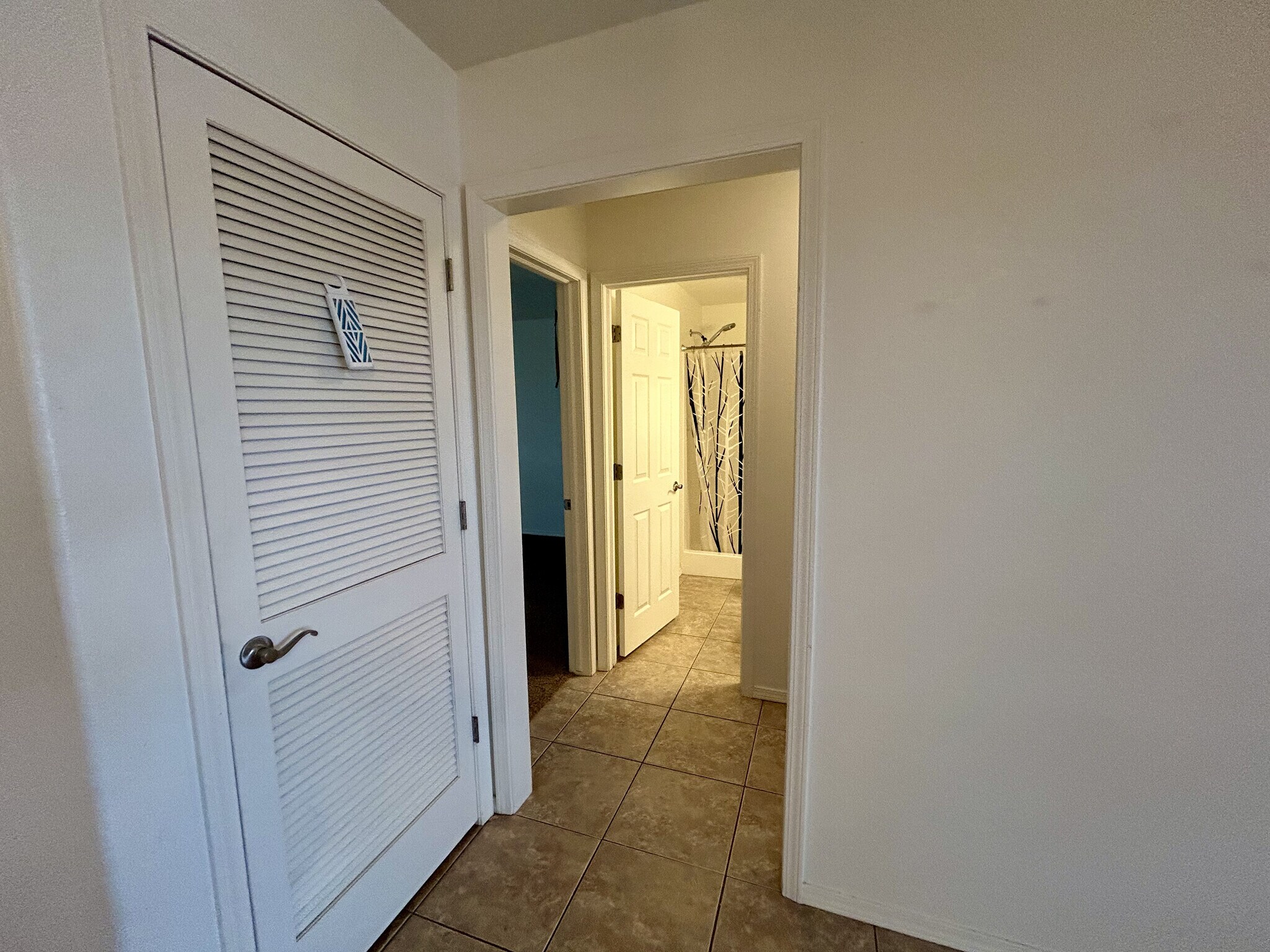 Building Photo - 63030 E 285 Ct