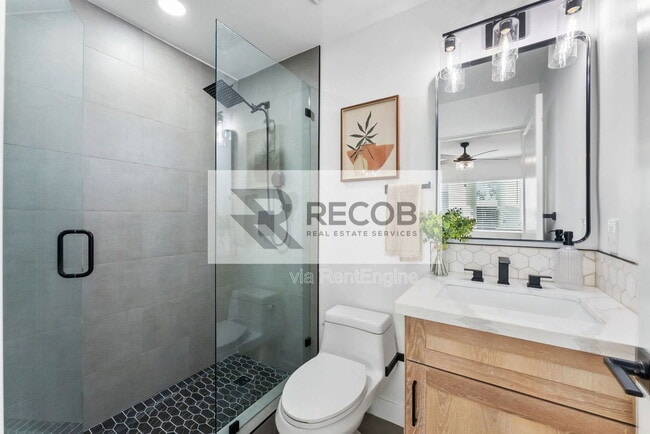 Building Photo - 4286 Samoset Ave