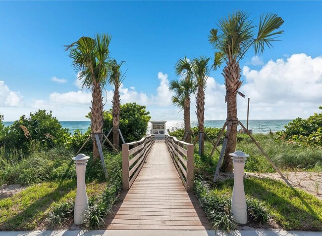 Beach Access - 4775 Collins Ave