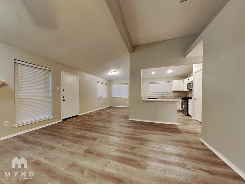Building Photo - 225 Bedford Ln