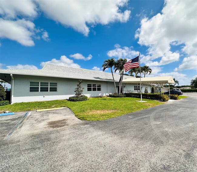 Building Photo - 14676 Canalview Dr
