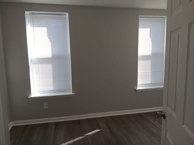 Building Photo - 2036 N Gratz St