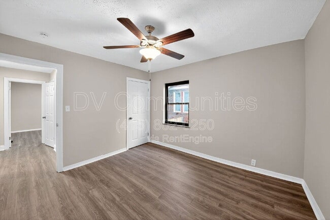 Building Photo - 1818 Lawn Ave