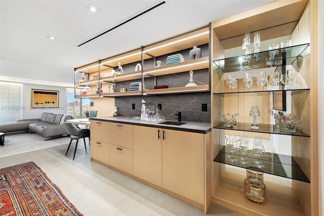 Building Photo - 2301 Collins Ave