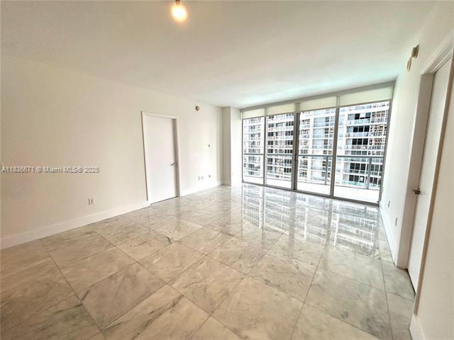 Building Photo - 475 Brickell Ave