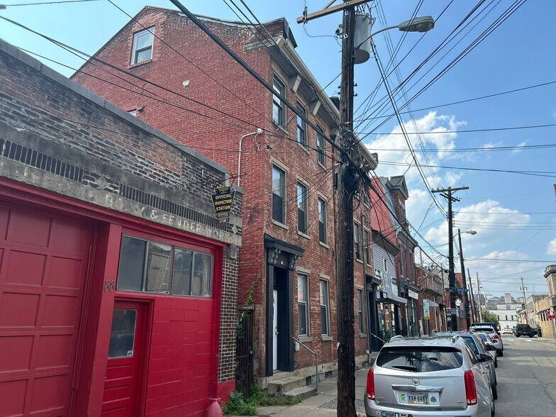Building Photo - 86 S 15th St