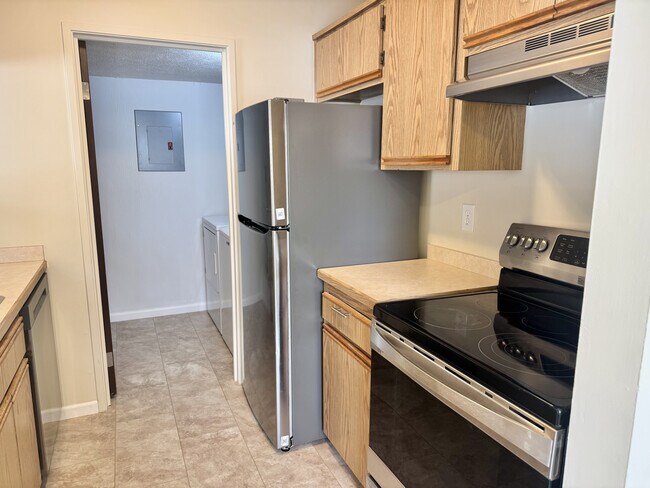 Building Photo - 1100 Tollis Pkwy