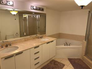 Building Photo - Collins Avenue, Sunny Isles Beach, FL 33160 - 2 BR 2.5 BA condo