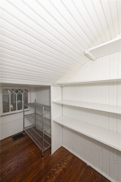 Building Photo - 206 S Sims Ave