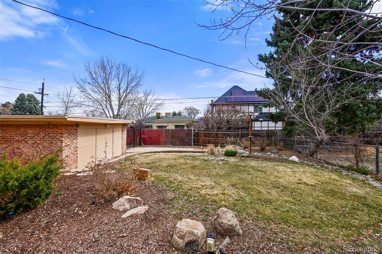 Backyard - 2576 Krameria St