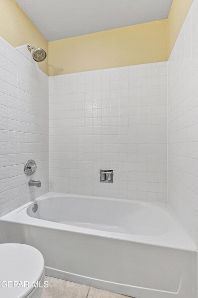 Building Photo - 7229 Golden Hawk Dr
