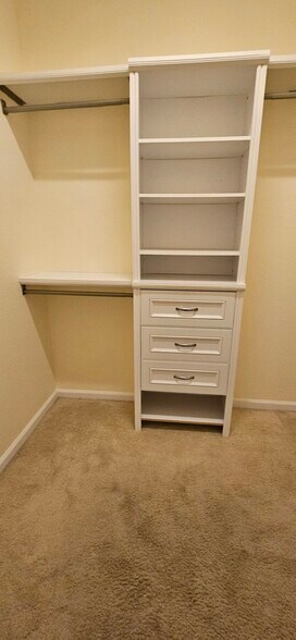 Walk in Closet Primary bedroom - 7554 SW Herrington Ln