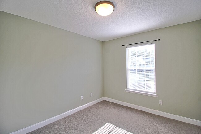 Building Photo - 1208 Cypress Fall Cir