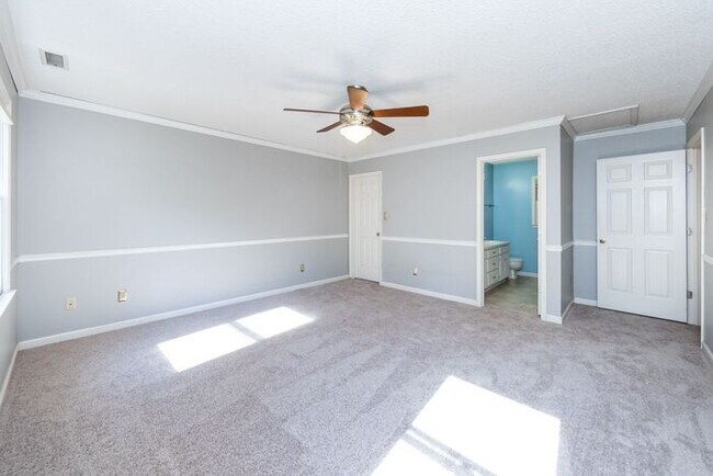 Building Photo - 3BD/1BA Home in Hickory