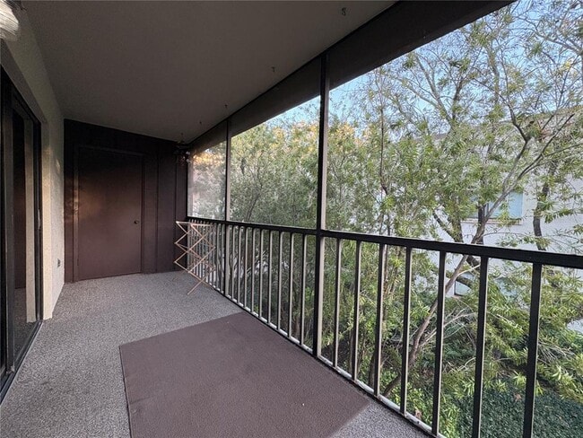 Building Photo - 11705 Raintree Village Blvd