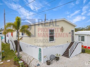 Building Photo - Perfect 2 bedroom in Venice available now!