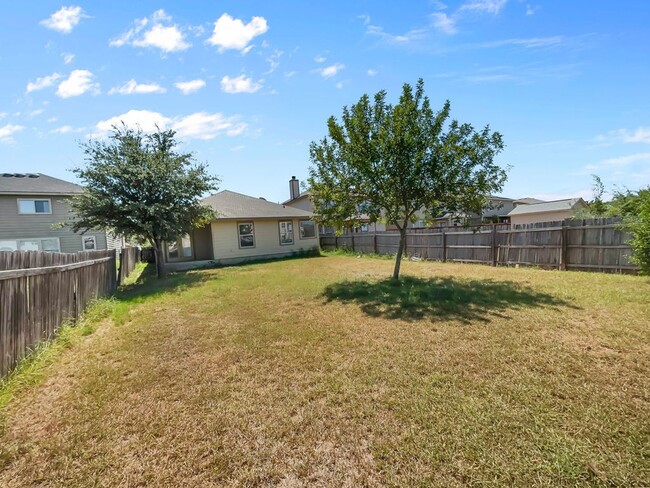 Building Photo - 3bd/2bath home with easy access to 410 and...