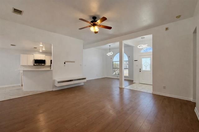 Building Photo - 107 Dustin Dr