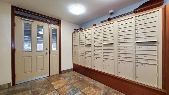 Building Photo - 2575 Khi Ave