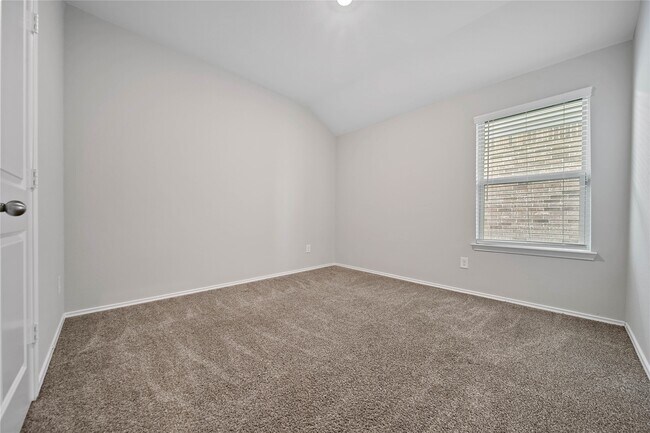 Building Photo - 20343 Green Mountain Dr