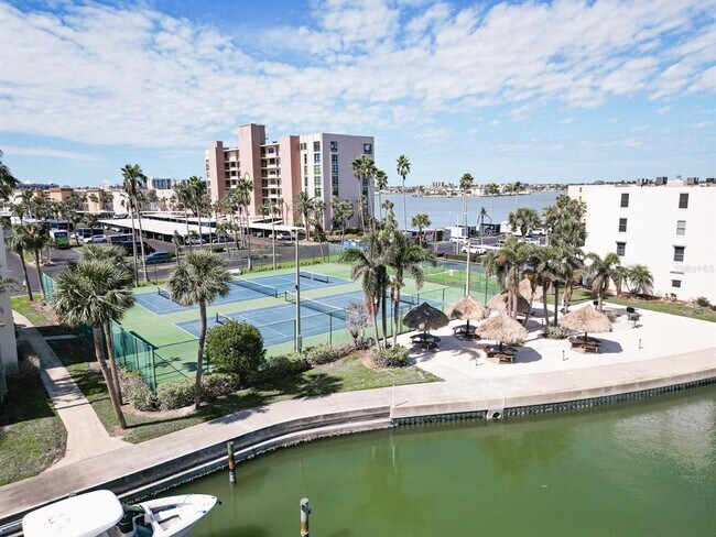 Building Photo - 7910 Sun Island Dr S