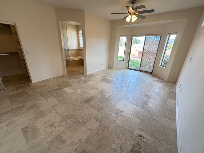 Building Photo - HOUSE - RED ROCK VIEWS - MOVE IN SPECIAL!