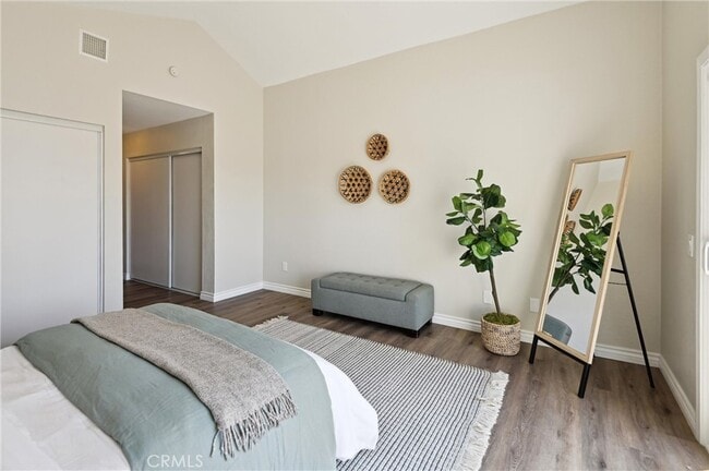 Building Photo - 1224 Fairway Cir