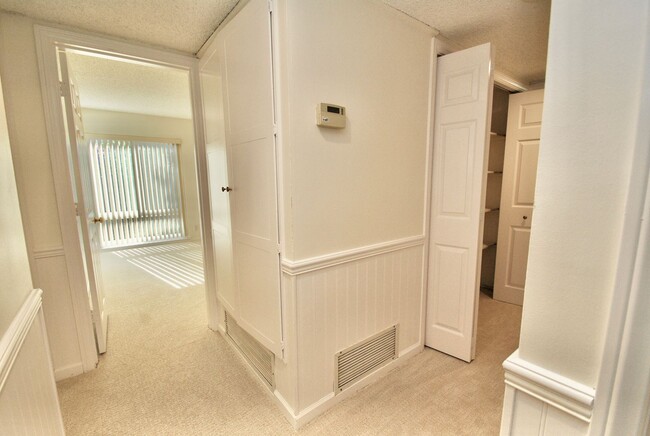 Building Photo - Charming Four Bedroom Rossmoor Home