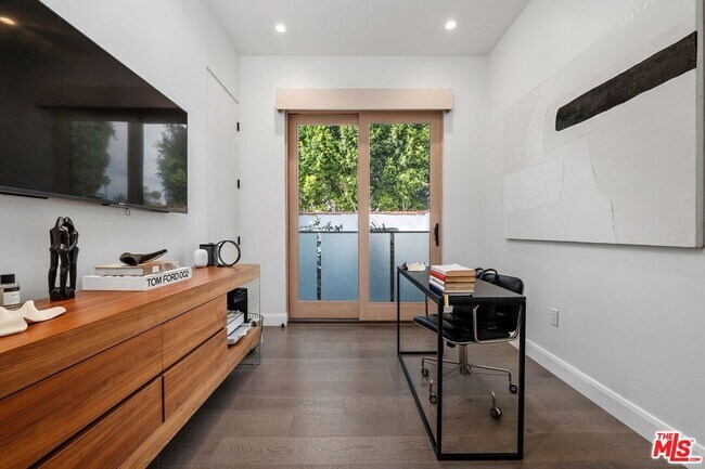 Building Photo - 1251 N Formosa Ave