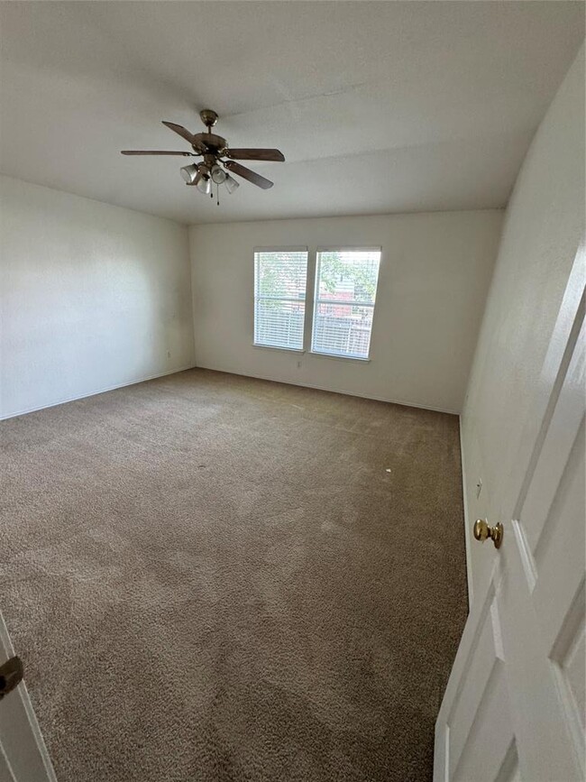 Building Photo - 215 San Felipe Dr