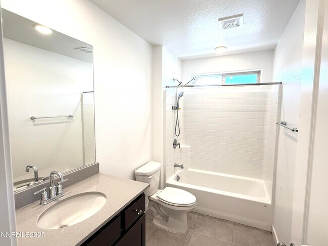 Building Photo - 556 Vaquero Ct