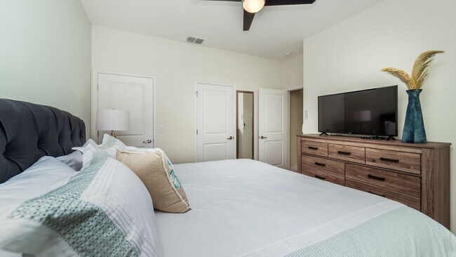 Building Photo - 9041 Dogleg Dr