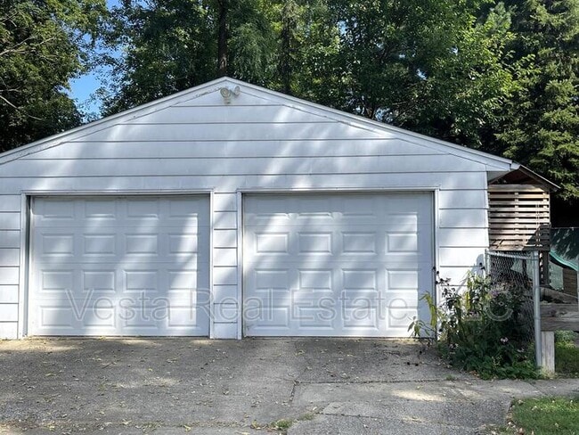 Building Photo - 606 Cullom St