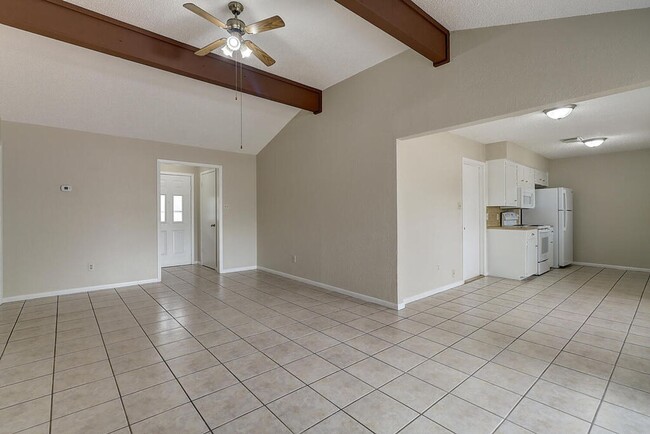 Building Photo - 5225 Bonham St