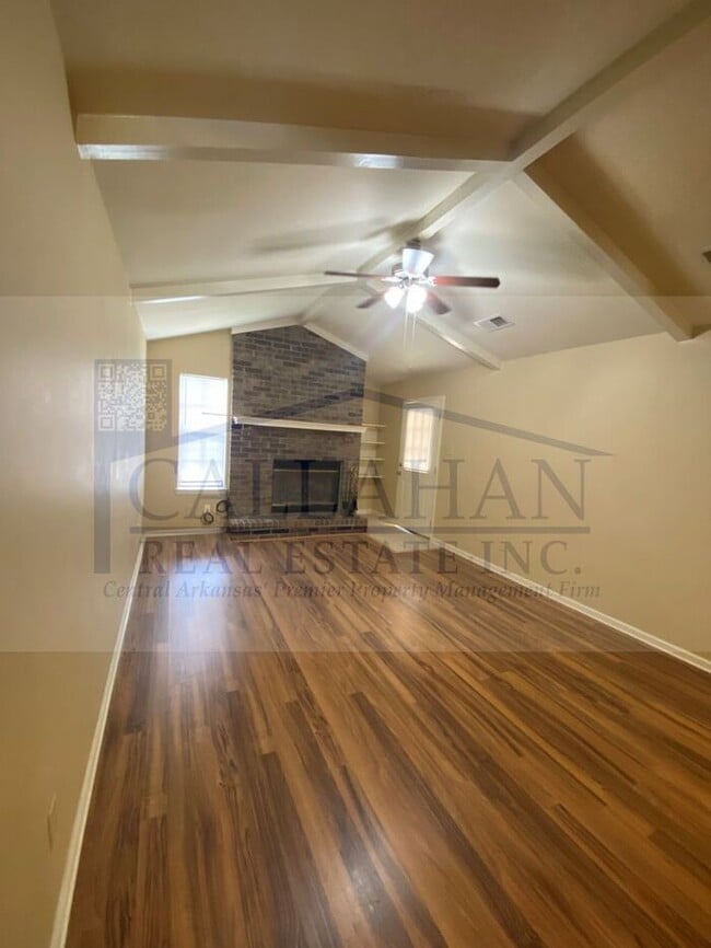 Building Photo - Jacksonville 4 Bedroom Home