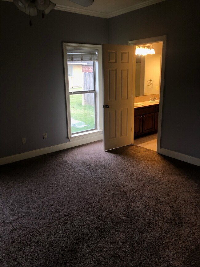 Building Photo - 38580 Red Bud Lane
