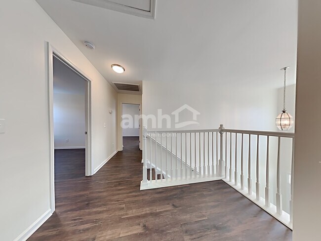 Building Photo - 136 Marinella Dr