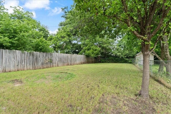 Building Photo - 13300 Cowdray Park