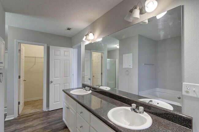 Building Photo - 2664 Shoni Dr