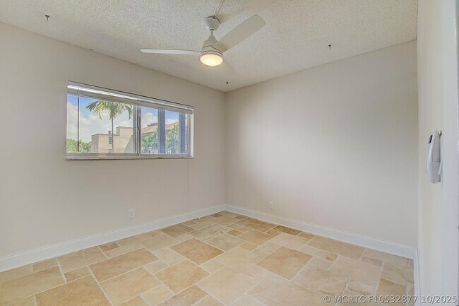 Building Photo - 7940 NW 50th St