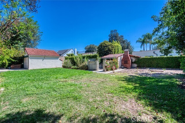 Building Photo - 1096 Armada Dr