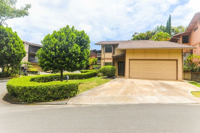 Building Photo - Kaneohe Woods – 3BR/2.5BA home with Mounta...